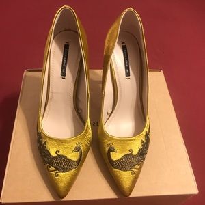 Beautiful Yellow pumps with peacock detailing